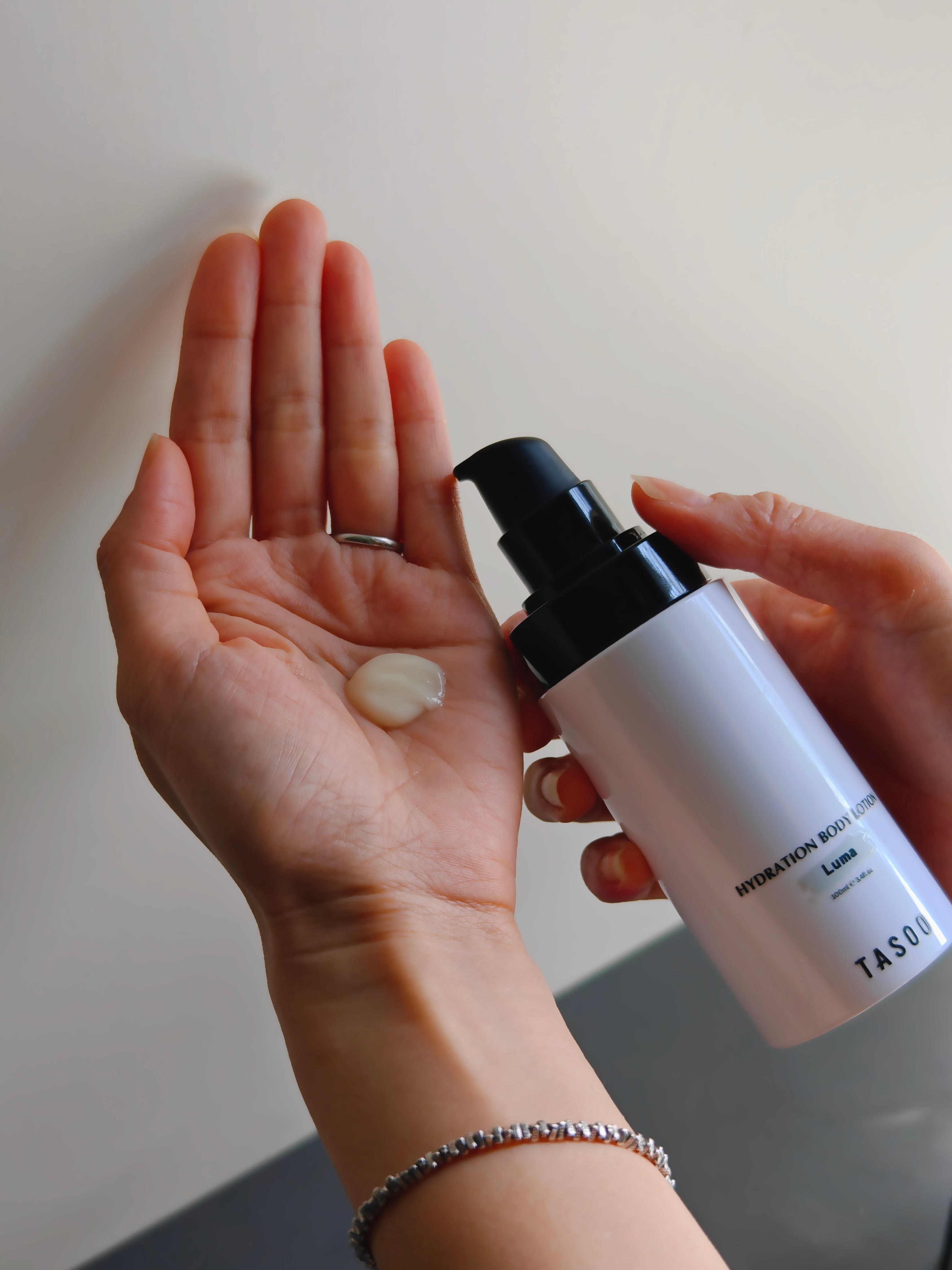 Luma Collection 舒敏蘆薈透明質酸凝膠+銀耳長效保濕修護身體乳套裝